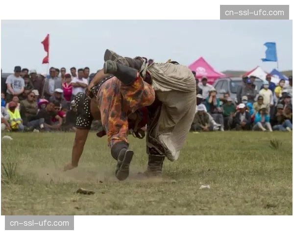 “摔跤进校园”项目在蒙古国取得成效,青少年注册人数翻倍 “摔跤进校园”项目在蒙古国取得成效,青少年注册人数翻倍
